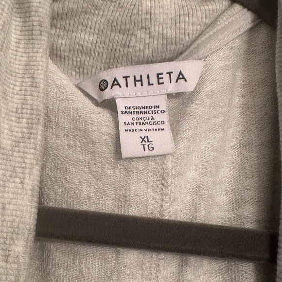 PRANAYAMA RESTORE WRAP and MOMENTUM SEAMLESS TANK set - Picture 8 of 11